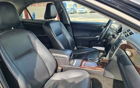 Toyota Camry, 2018 год, 2 300 000 рублей, 28 фотография