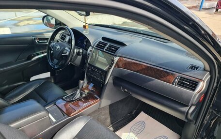 Toyota Camry, 2018 год, 2 300 000 рублей, 26 фотография