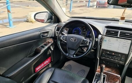 Toyota Camry, 2018 год, 2 300 000 рублей, 39 фотография