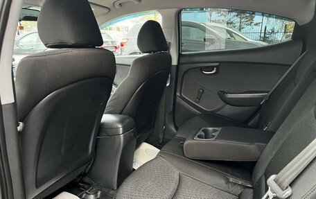 Hyundai Elantra V, 2012 год, 750 000 рублей, 17 фотография