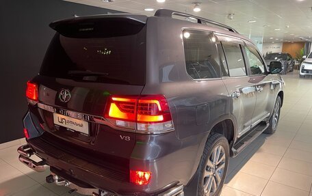 Toyota Land Cruiser 200, 2016 год, 7 350 000 рублей, 6 фотография