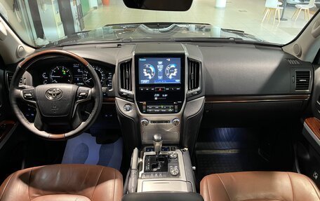 Toyota Land Cruiser 200, 2016 год, 7 350 000 рублей, 26 фотография