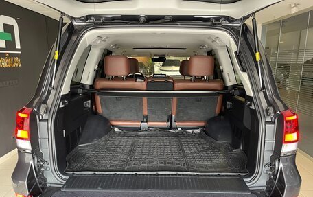 Toyota Land Cruiser 200, 2016 год, 7 350 000 рублей, 32 фотография