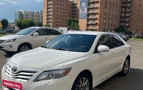 Toyota Camry, 2010 год, 1 350 000 рублей, 2 фотография
