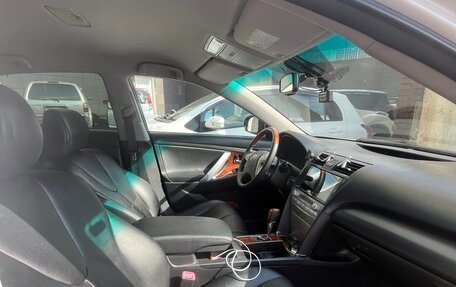 Toyota Camry, 2010 год, 1 350 000 рублей, 8 фотография