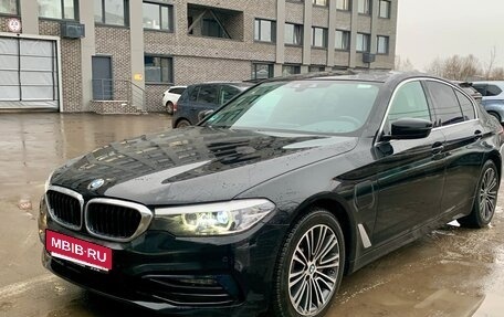 BMW 5 серия, 2019 год, 3 650 000 рублей, 9 фотография