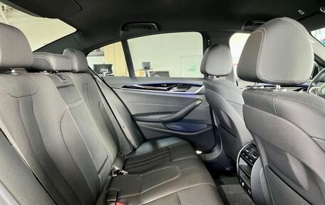 BMW 5 серия, 2019 год, 3 650 000 рублей, 37 фотография