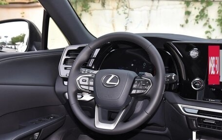 Lexus RX IV рестайлинг, 2025 год, 6 860 000 рублей, 12 фотография