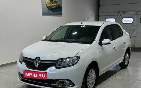 Renault Logan II, 2018 год, 1 049 900 рублей, 2 фотография