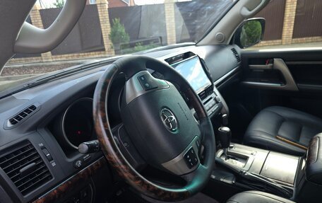 Toyota Land Cruiser 200, 2011 год, 4 000 000 рублей, 17 фотография