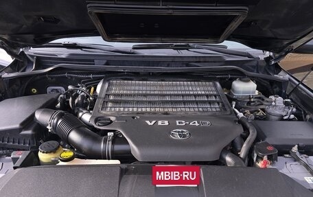 Toyota Land Cruiser 200, 2011 год, 4 000 000 рублей, 8 фотография