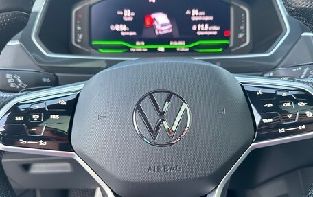 Volkswagen Tiguan II, 2021 год, 3 850 000 рублей, 18 фотография