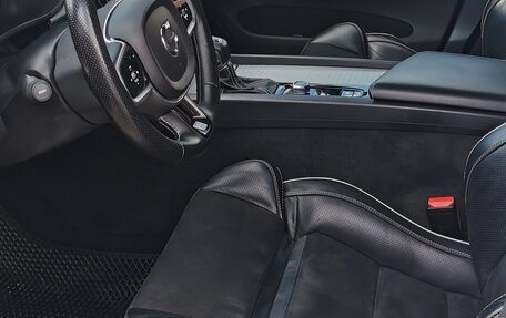 Volvo XC60 II, 2018 год, 4 000 000 рублей, 3 фотография