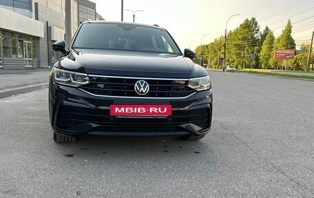 Volkswagen Tiguan II, 2021 год, 3 850 000 рублей, 6 фотография