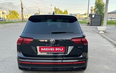 Volkswagen Tiguan II, 2021 год, 3 850 000 рублей, 2 фотография