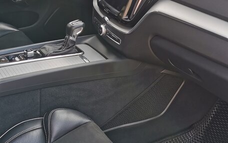 Volvo XC60 II, 2018 год, 4 000 000 рублей, 29 фотография