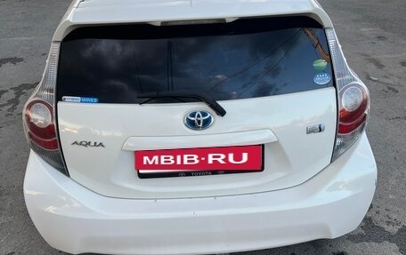 Toyota Aqua I, 2013 год, 750 000 рублей, 4 фотография