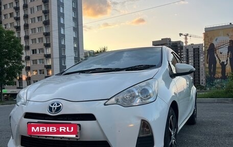 Toyota Aqua I, 2013 год, 750 000 рублей, 3 фотография