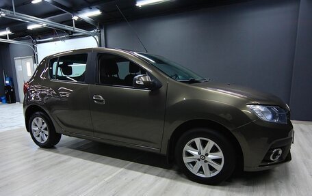 Renault Sandero II рестайлинг, 2018 год, 899 000 рублей, 2 фотография