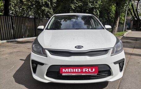 KIA Rio IV, 2017 год, 1 020 000 рублей, 2 фотография