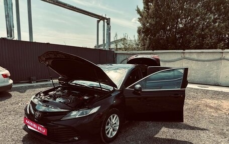 Toyota Camry, 2018 год, 2 000 000 рублей, 12 фотография