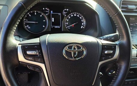 Toyota Land Cruiser Prado 150 рестайлинг 2, 2020 год, 6 300 000 рублей, 6 фотография