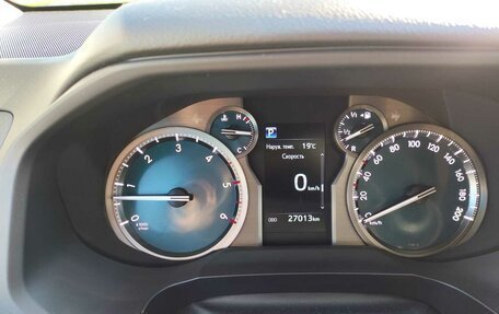 Toyota Land Cruiser Prado 150 рестайлинг 2, 2020 год, 6 300 000 рублей, 9 фотография