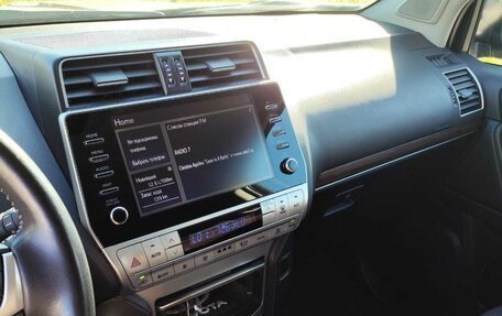 Toyota Land Cruiser Prado 150 рестайлинг 2, 2020 год, 6 300 000 рублей, 5 фотография