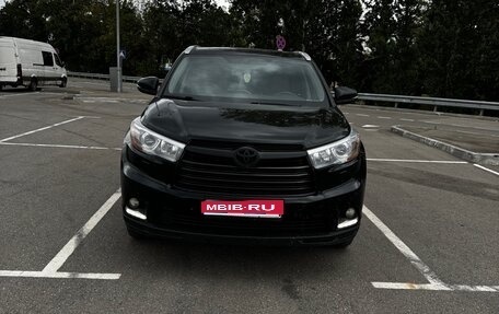 Toyota Highlander III, 2014 год, 3 150 000 рублей, 1 фотография