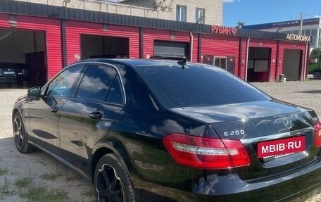 Mercedes-Benz E-Класс, 2010 год, 1 350 000 рублей, 2 фотография