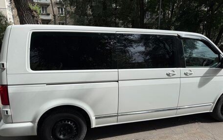 Volkswagen Caravelle T6 рестайлинг, 2018 год, 3 700 000 рублей, 6 фотография