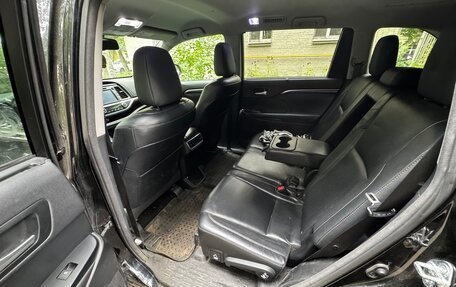 Toyota Highlander III, 2014 год, 3 150 000 рублей, 10 фотография