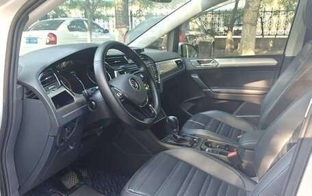 Volkswagen Touran III, 2021 год, 1 548 000 рублей, 7 фотография