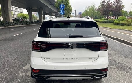 Volkswagen T-Cross I, 2021 год, 1 400 015 рублей, 10 фотография