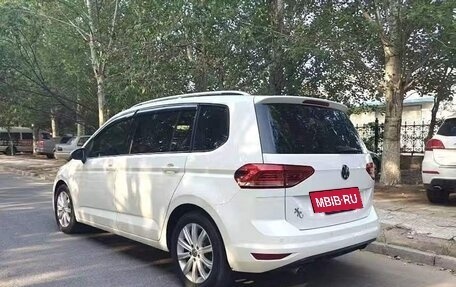 Volkswagen Touran III, 2021 год, 1 548 000 рублей, 6 фотография