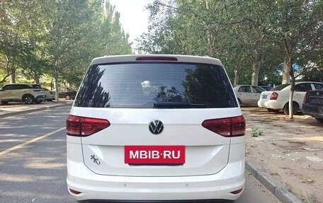 Volkswagen Touran III, 2021 год, 1 548 000 рублей, 5 фотография