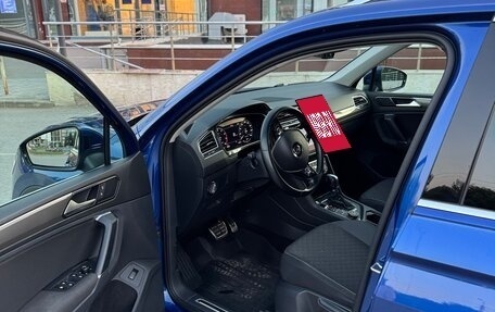 Volkswagen Tiguan II, 2018 год, 2 550 000 рублей, 5 фотография