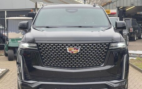 Cadillac Escalade V, 2022 год, 8 000 000 рублей, 2 фотография