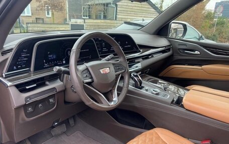 Cadillac Escalade V, 2022 год, 8 000 000 рублей, 10 фотография
