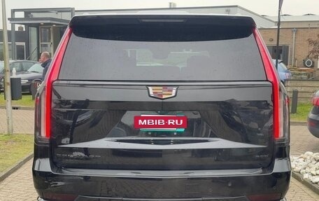 Cadillac Escalade V, 2022 год, 8 000 000 рублей, 6 фотография