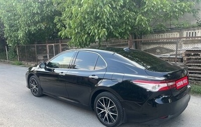Toyota Camry, 2018 год, 2 030 000 рублей, 1 фотография