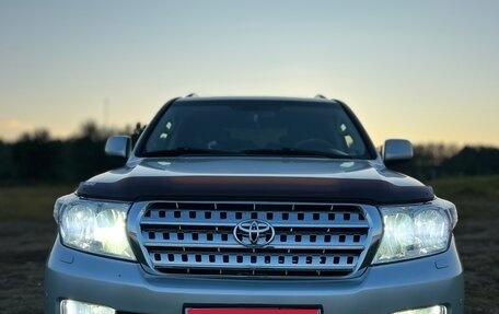 Toyota Land Cruiser 200, 2009 год, 2 300 000 рублей, 1 фотография