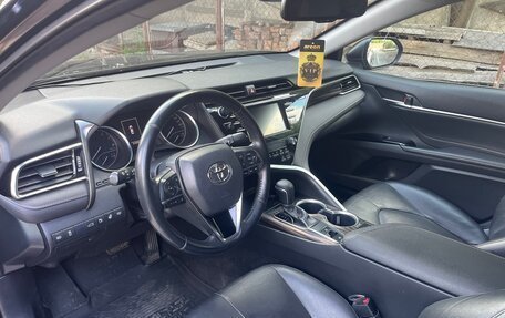 Toyota Camry, 2018 год, 2 030 000 рублей, 6 фотография