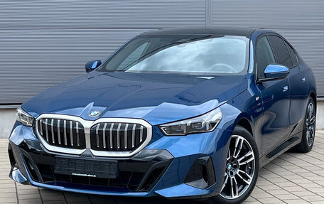 BMW 5 серия, 2023 год, 6 290 000 рублей, 1 фотография
