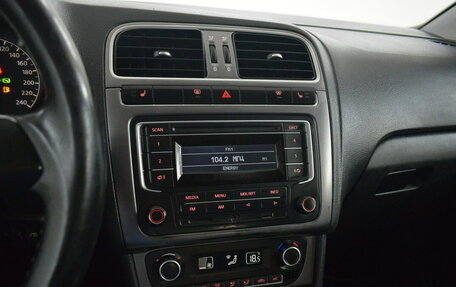 Volkswagen Polo VI (EU Market), 2015 год, 1 030 000 рублей, 7 фотография