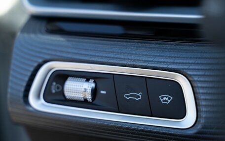 Geely Emgrand, 2024 год, 2 243 990 рублей, 18 фотография