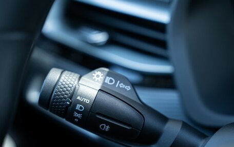 Geely Emgrand, 2024 год, 2 243 990 рублей, 21 фотография