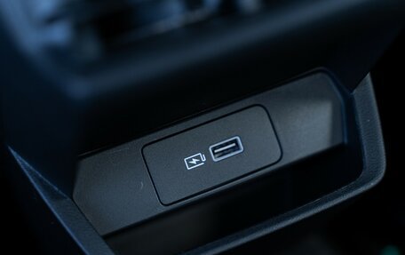 Geely Emgrand, 2024 год, 2 243 990 рублей, 31 фотография