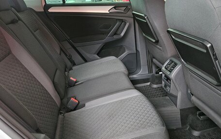 Volkswagen Tiguan II, 2017 год, 1 895 000 рублей, 13 фотография