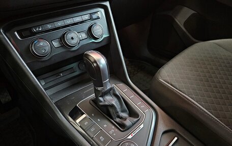 Volkswagen Tiguan II, 2017 год, 1 895 000 рублей, 15 фотография